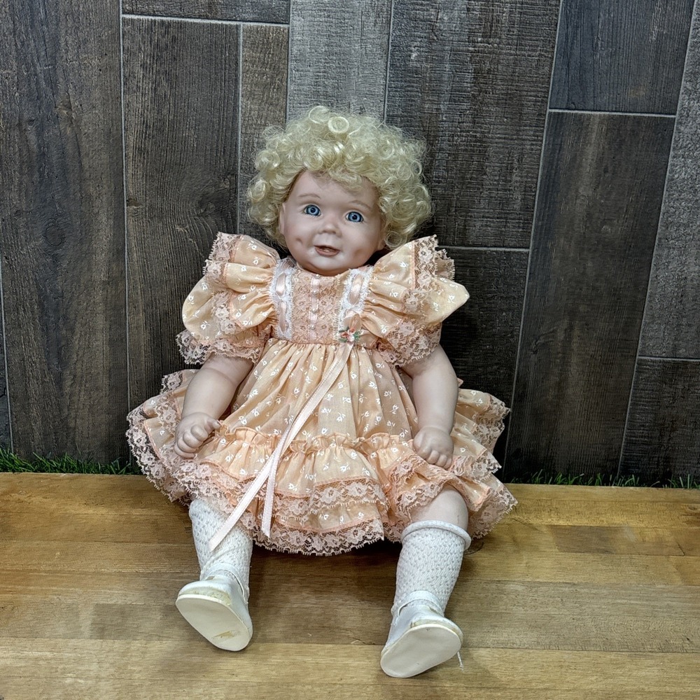 Vintage 1993 Legacy Dolls Patty Harper Artist Doll Blonde Blue Eyes